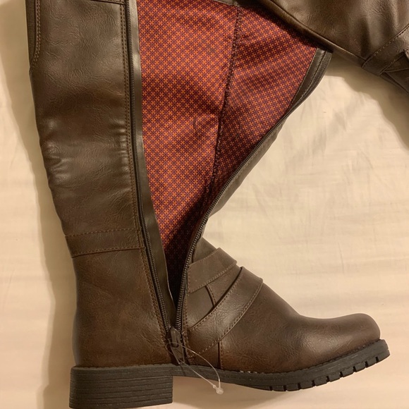 Life Stride Boots - Picture 2 of 2